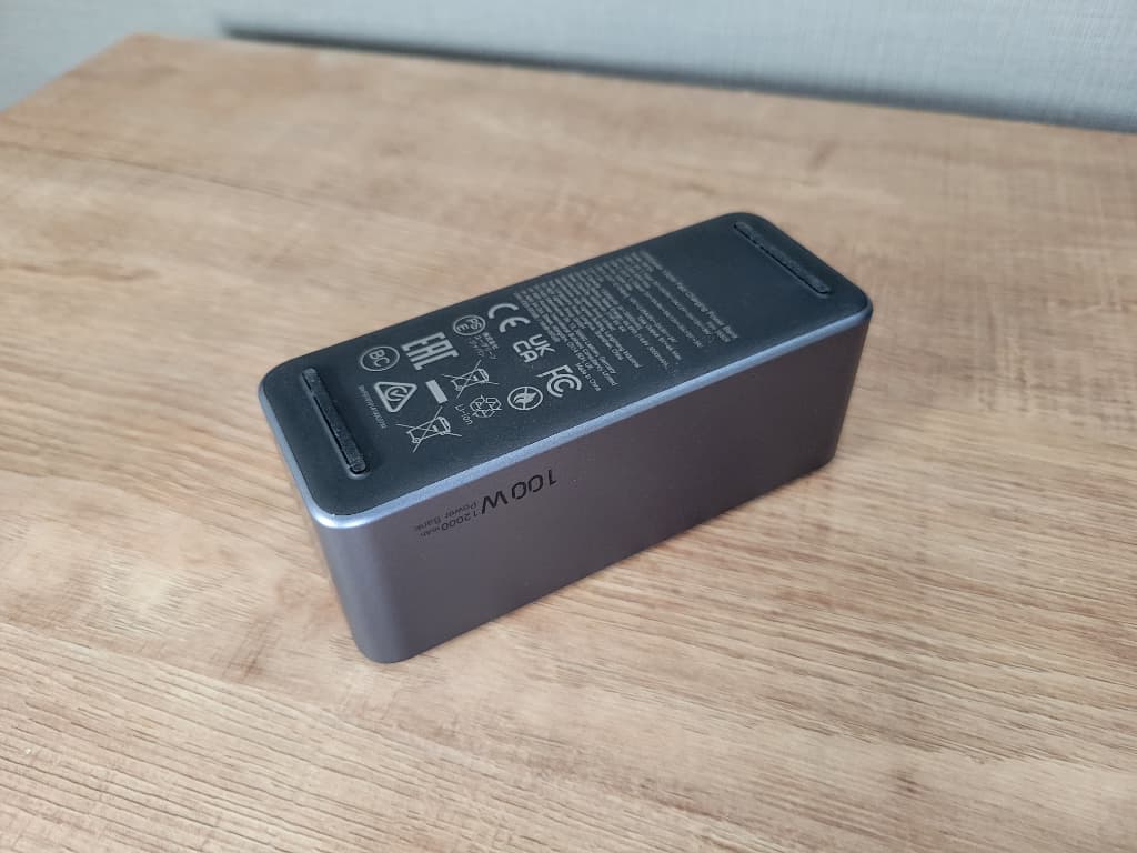 UGREEN Nexode モバイルバッテリー 12,000mAh